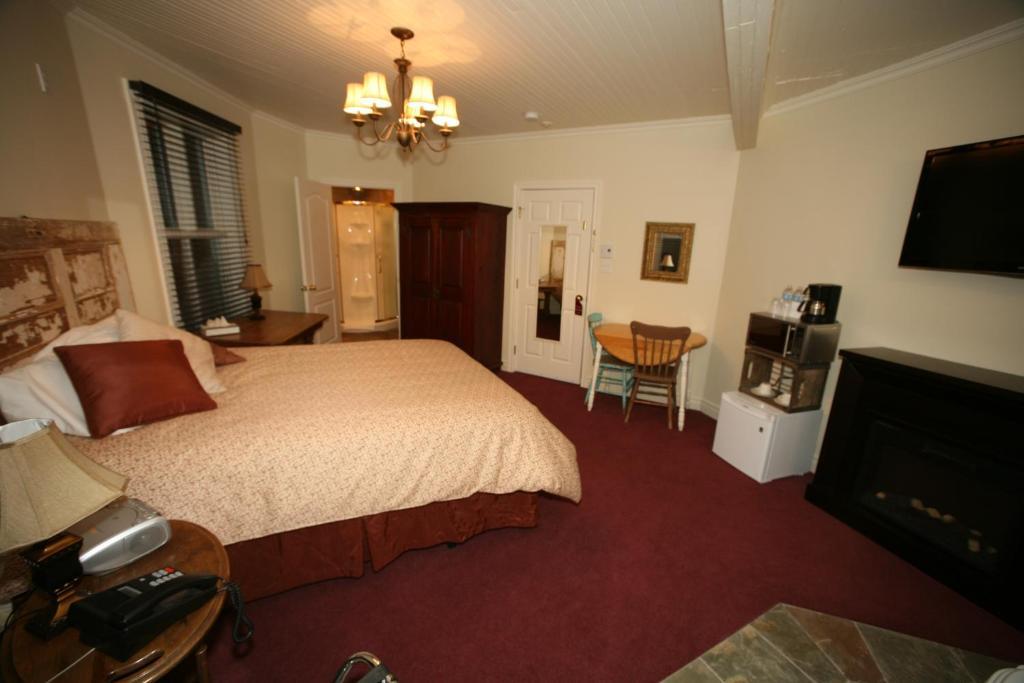 Auberge De La Tour Du Lac Sainte-Agathe-des-Monts Pokoj fotografie