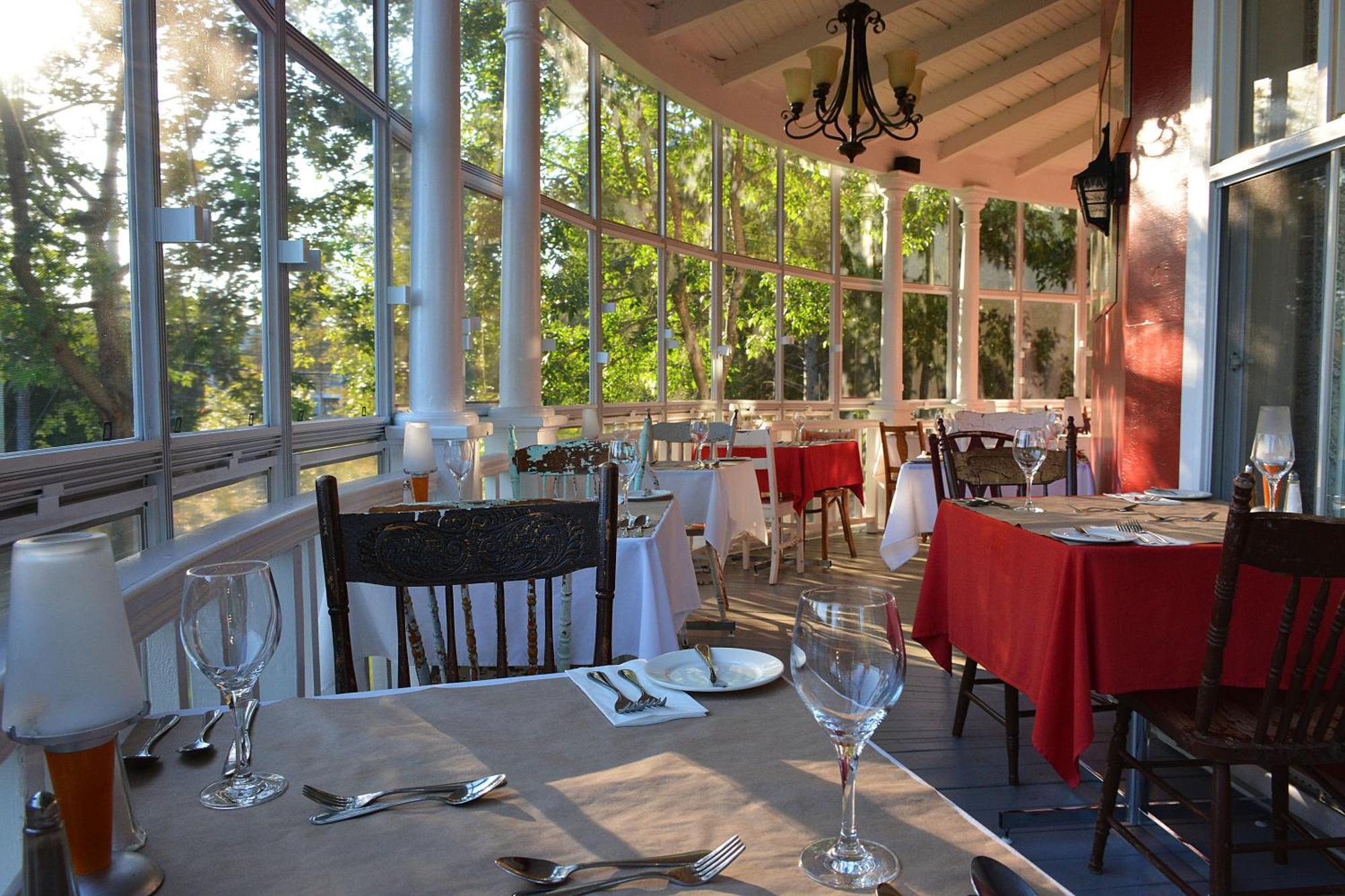 Auberge De La Tour Du Lac Sainte-Agathe-des-Monts Exteriér fotografie