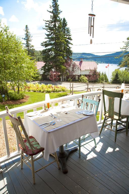 Auberge De La Tour Du Lac Sainte-Agathe-des-Monts Exteriér fotografie