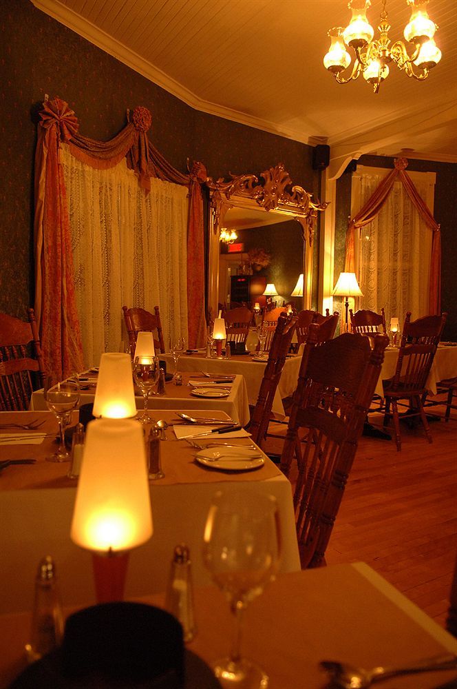 Auberge De La Tour Du Lac Sainte-Agathe-des-Monts Exteriér fotografie